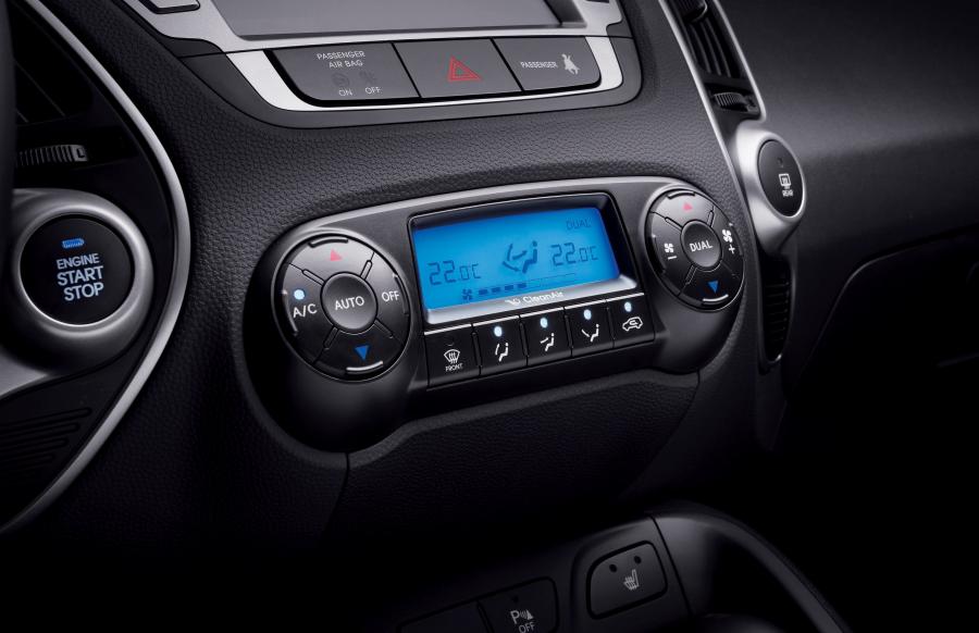  Hyundai ix35 2010 года  (фото 11 из 114)